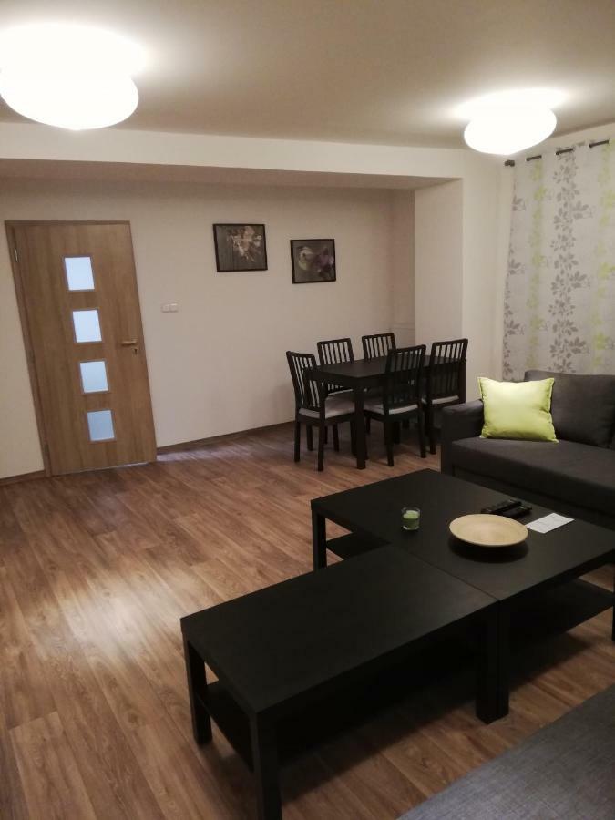 Apartmany Pod Divadlem Зноймо Экстерьер фото