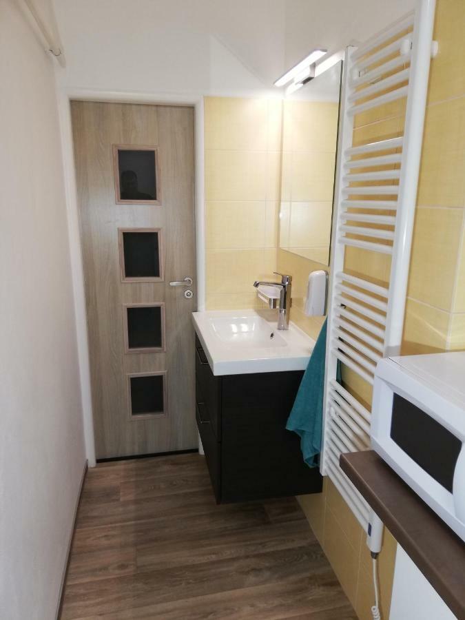 Apartmany Pod Divadlem Зноймо Экстерьер фото