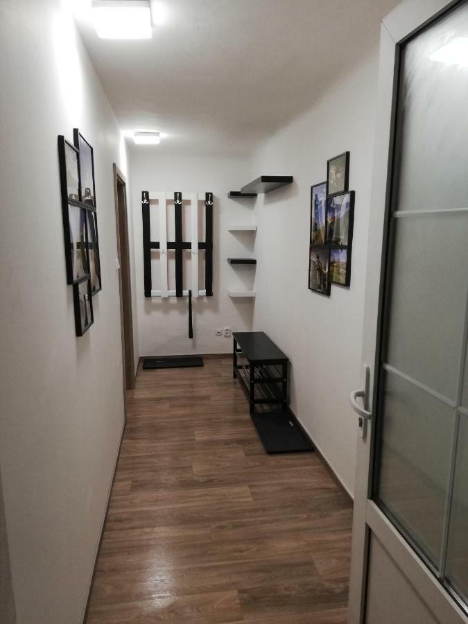 Apartmany Pod Divadlem Зноймо Экстерьер фото