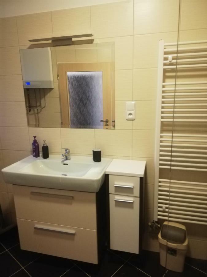 Apartmany Pod Divadlem Зноймо Экстерьер фото